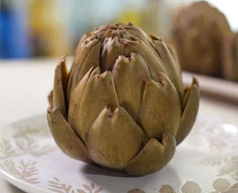 whole artichokes with tasty, spicy dipping sauce
